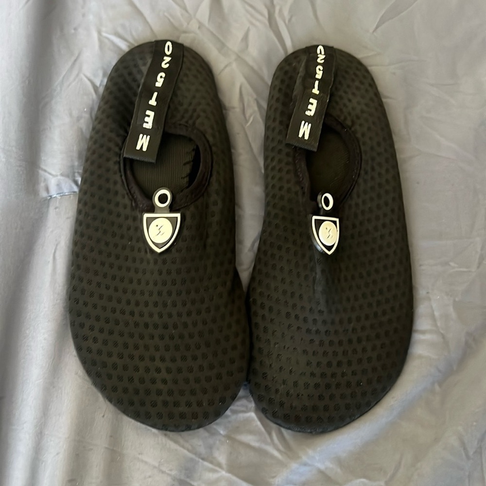 Black Water Shoes